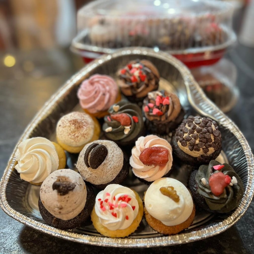 Assorted cupcakes at Papa's Cupcakes.